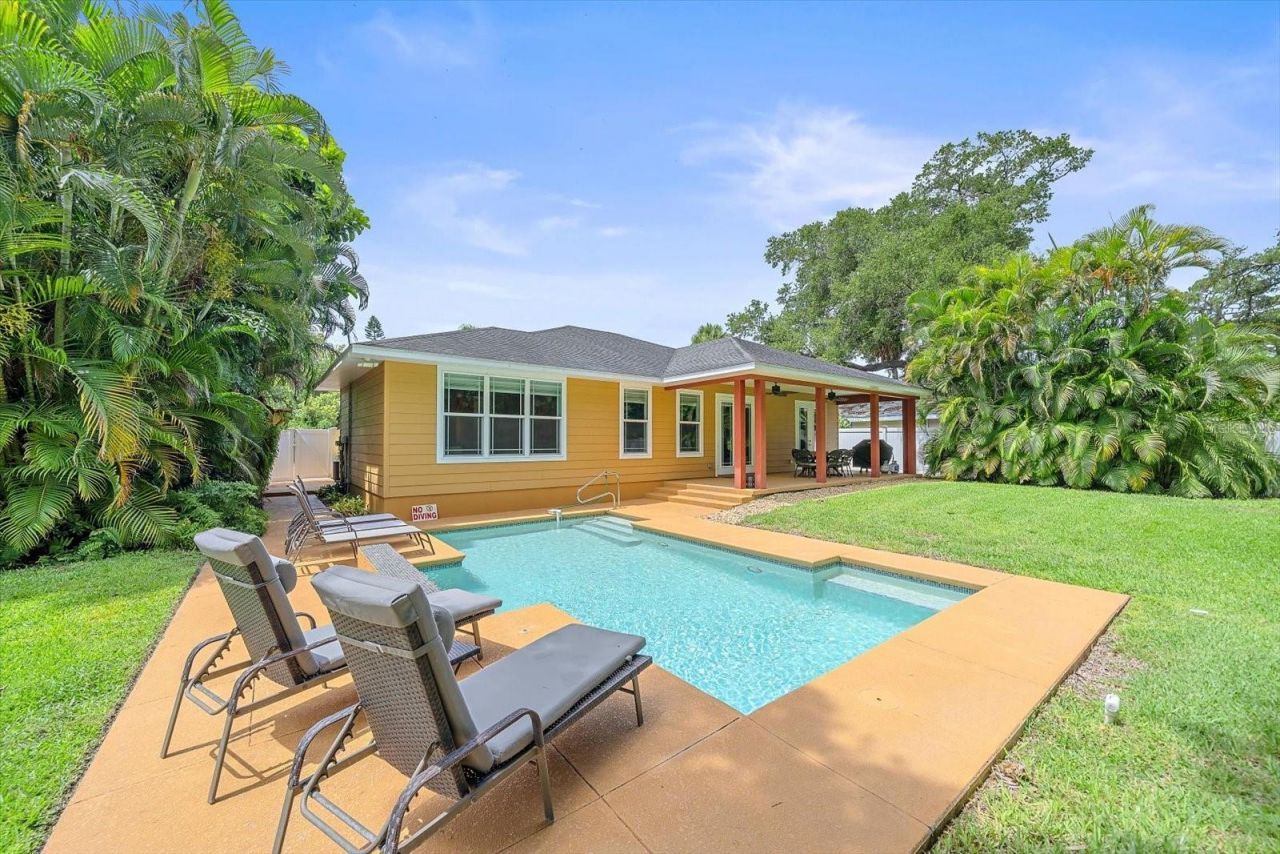 2395 Hyde Park Street, Sarasota, FL 34239 Photo
