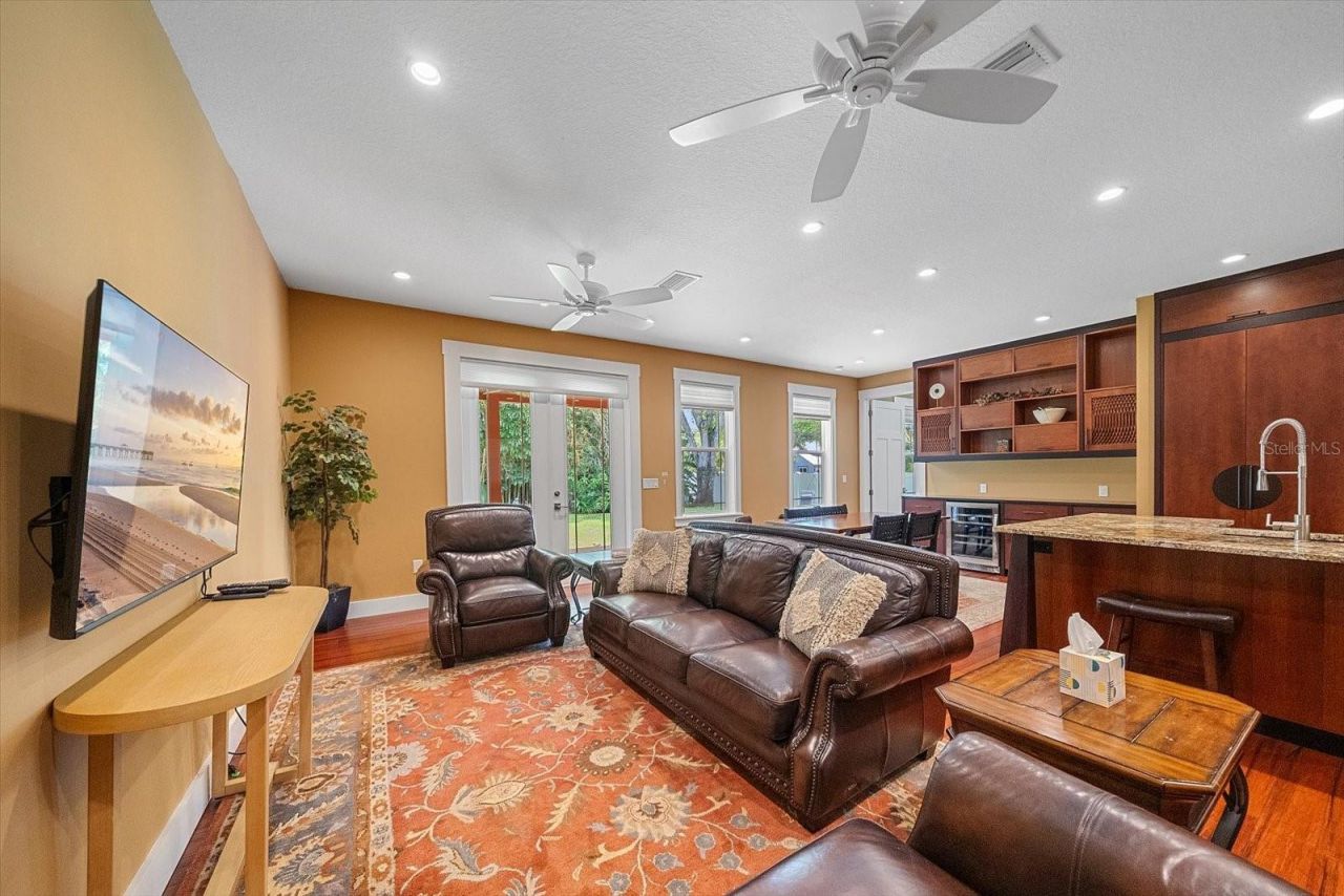 2395 Hyde Park Street, Sarasota, FL 34239 Photo