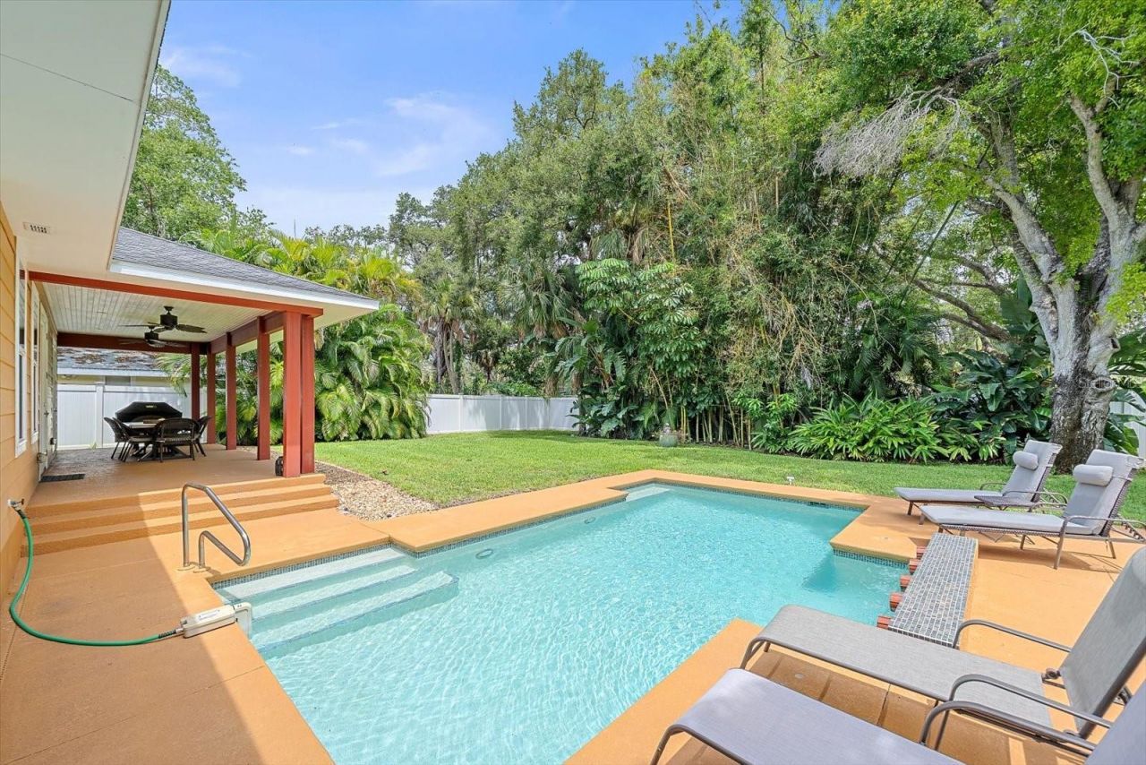2395 Hyde Park Street, Sarasota, FL 34239 Photo
