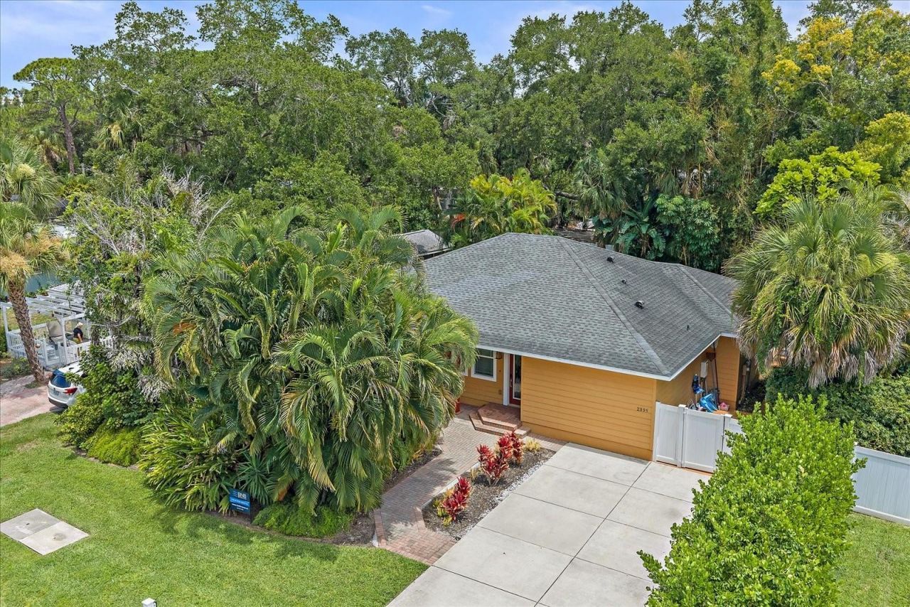 2395 Hyde Park Street, Sarasota, FL 34239 Photo