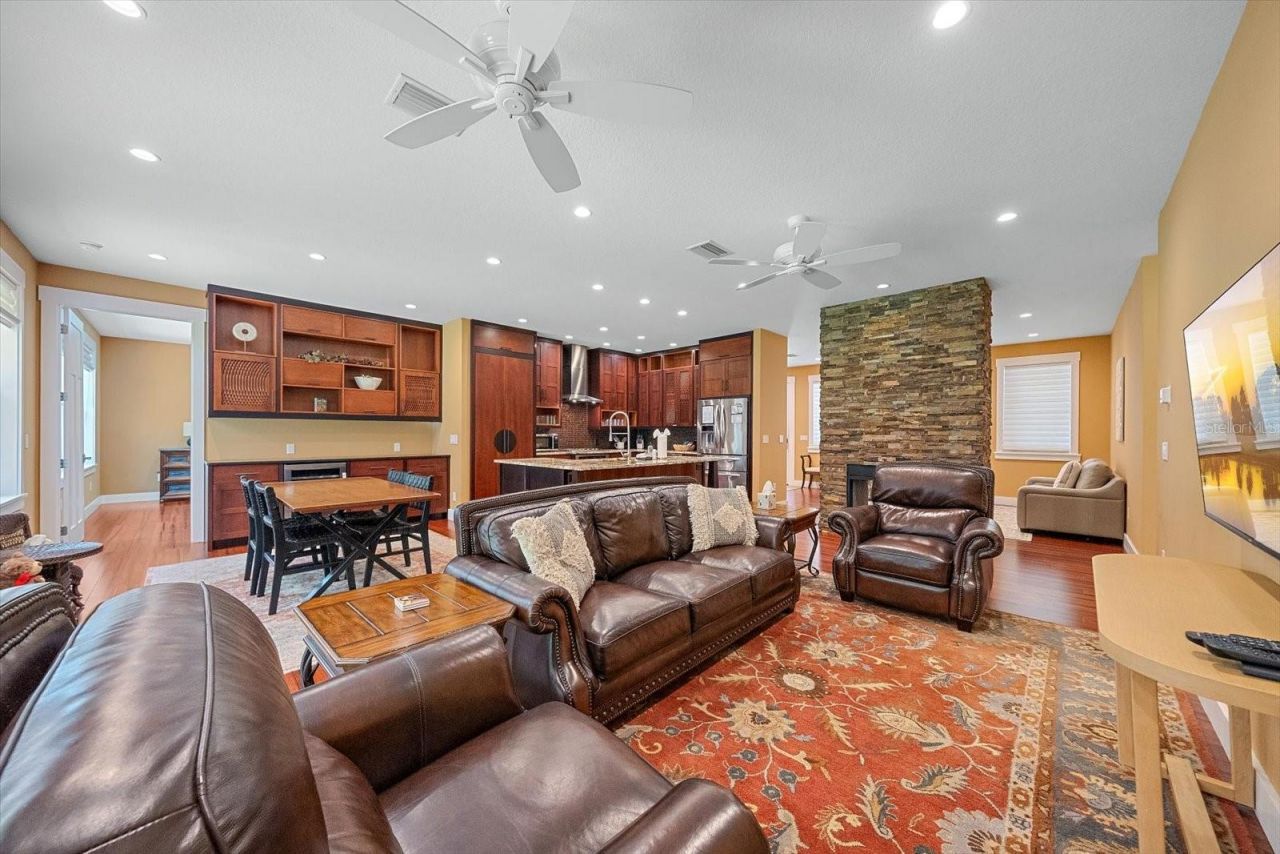 2395 Hyde Park Street, Sarasota, FL 34239 Photo