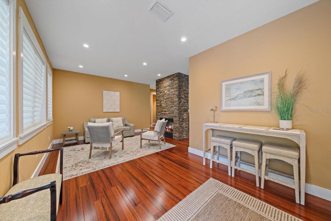 2395 Hyde Park Street, Sarasota, FL 34239 Photo