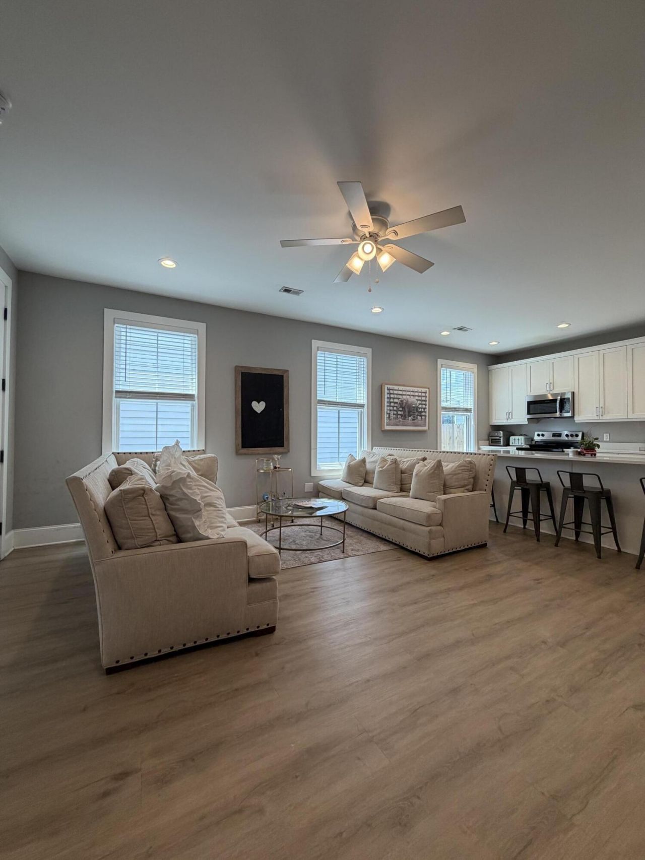 11 Hanover Street Photo 11