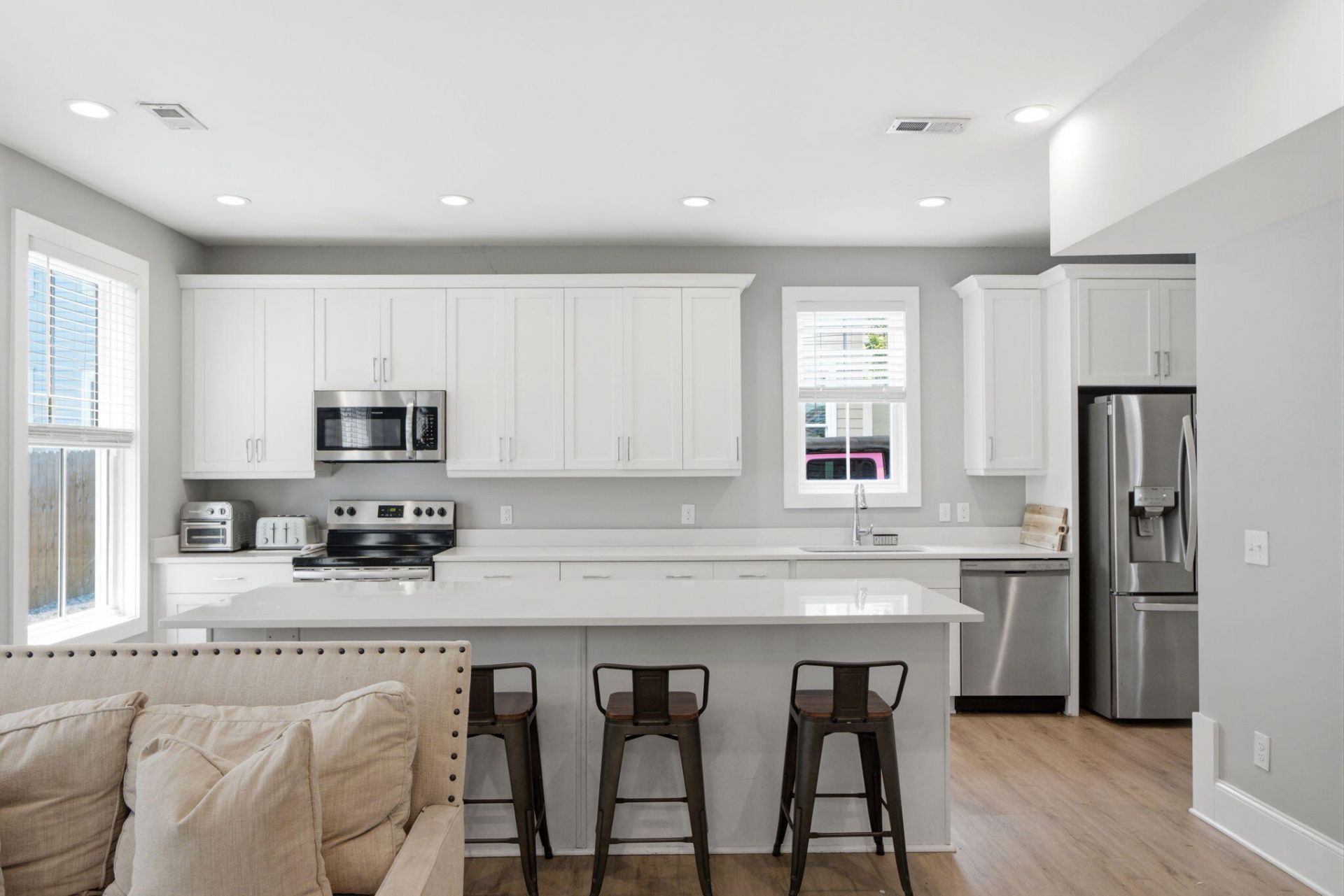 11 Hanover Street Photo 14