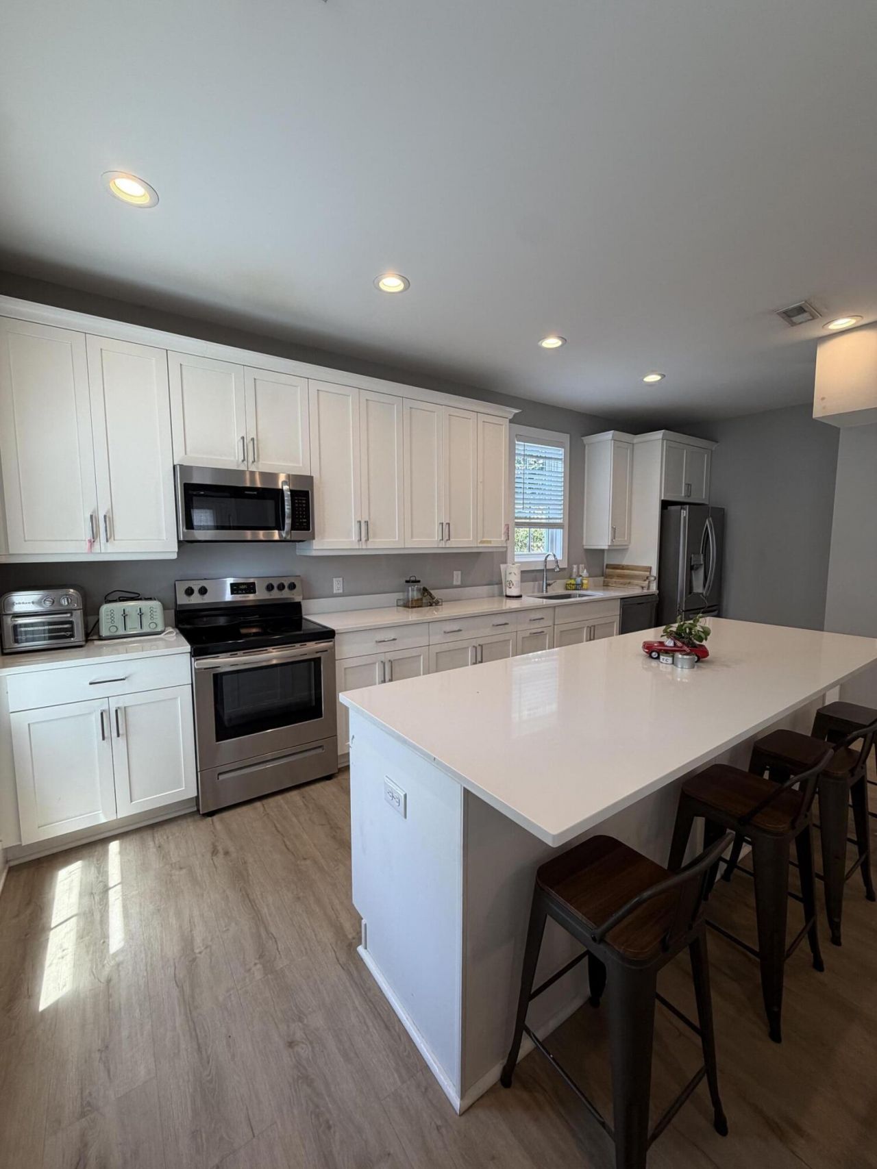 11 Hanover Street Photo 15