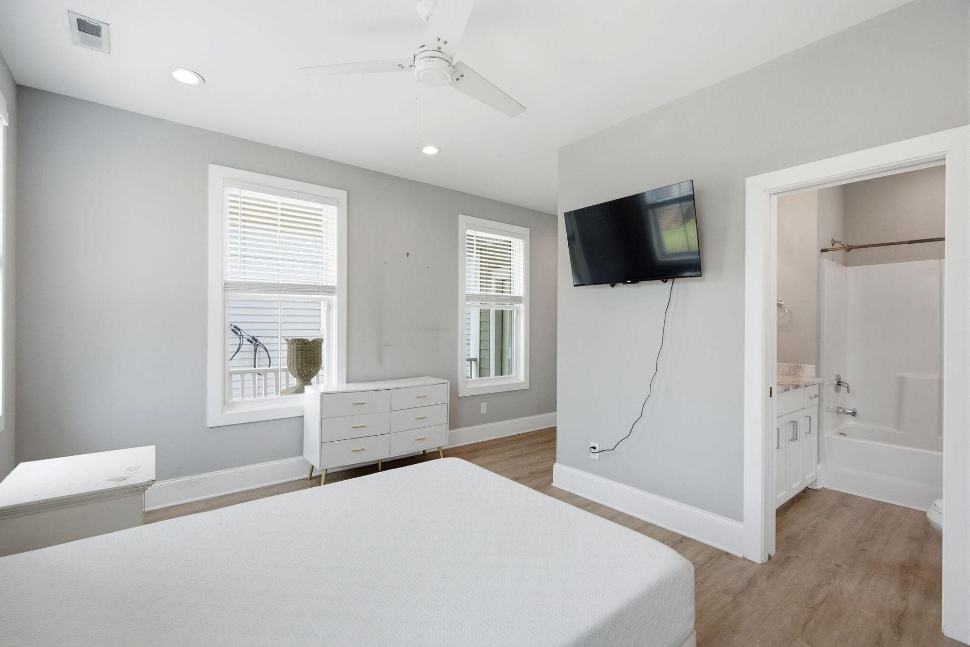 11 Hanover Street Photo 20
