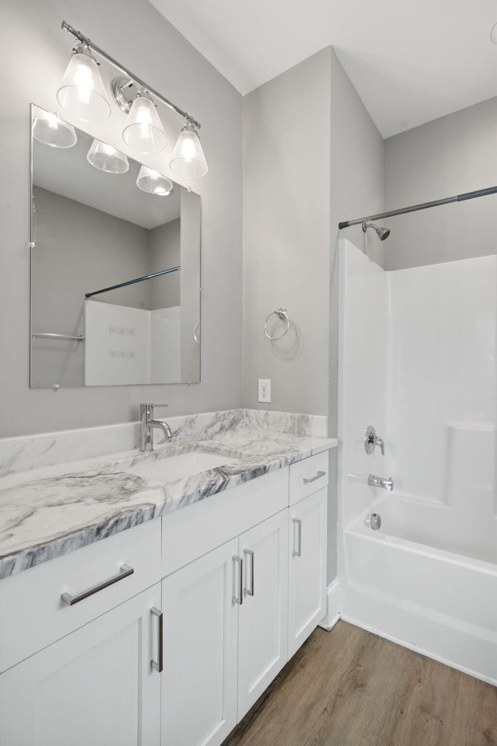 11 Hanover Street Photo 21