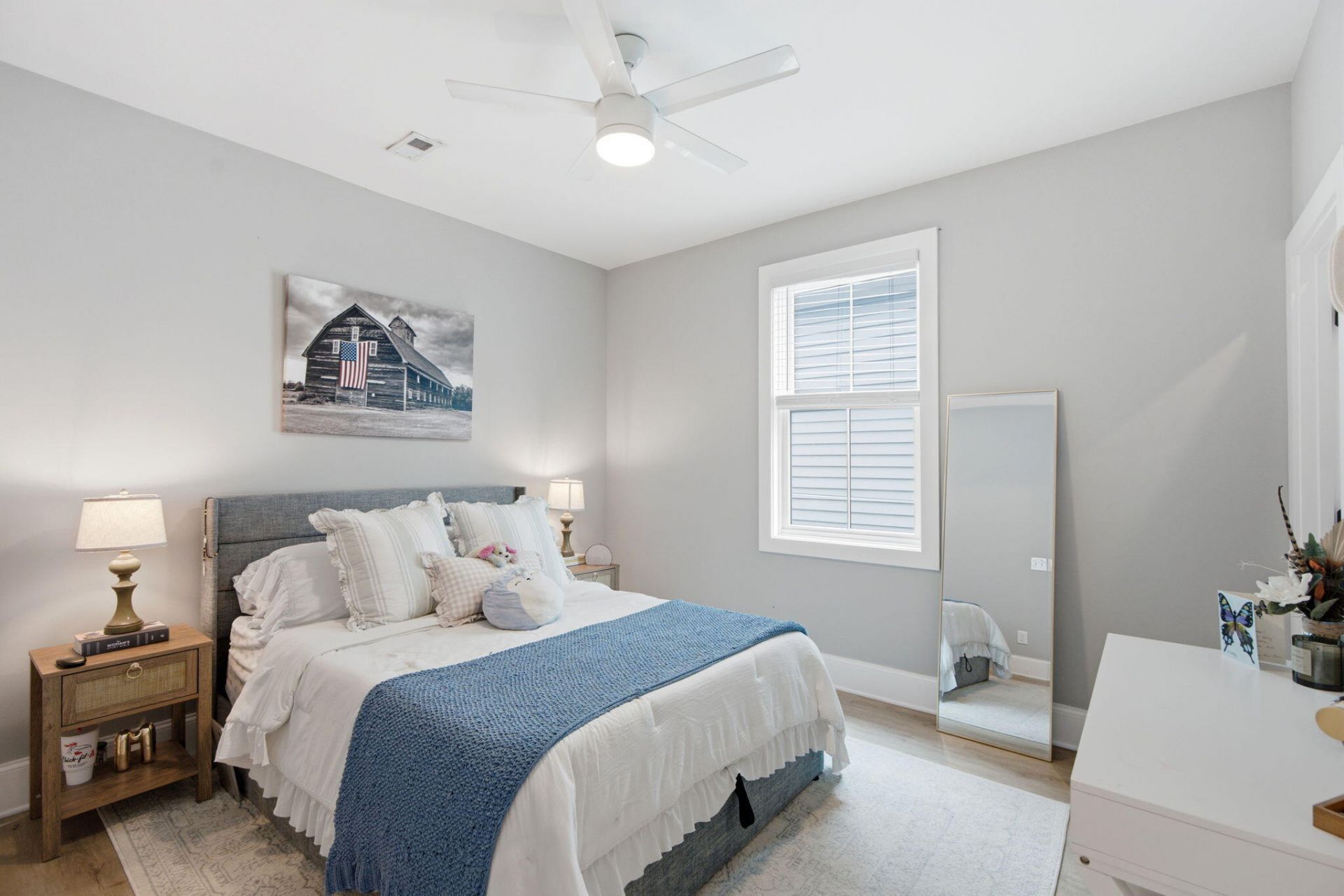 11 Hanover Street Photo 24