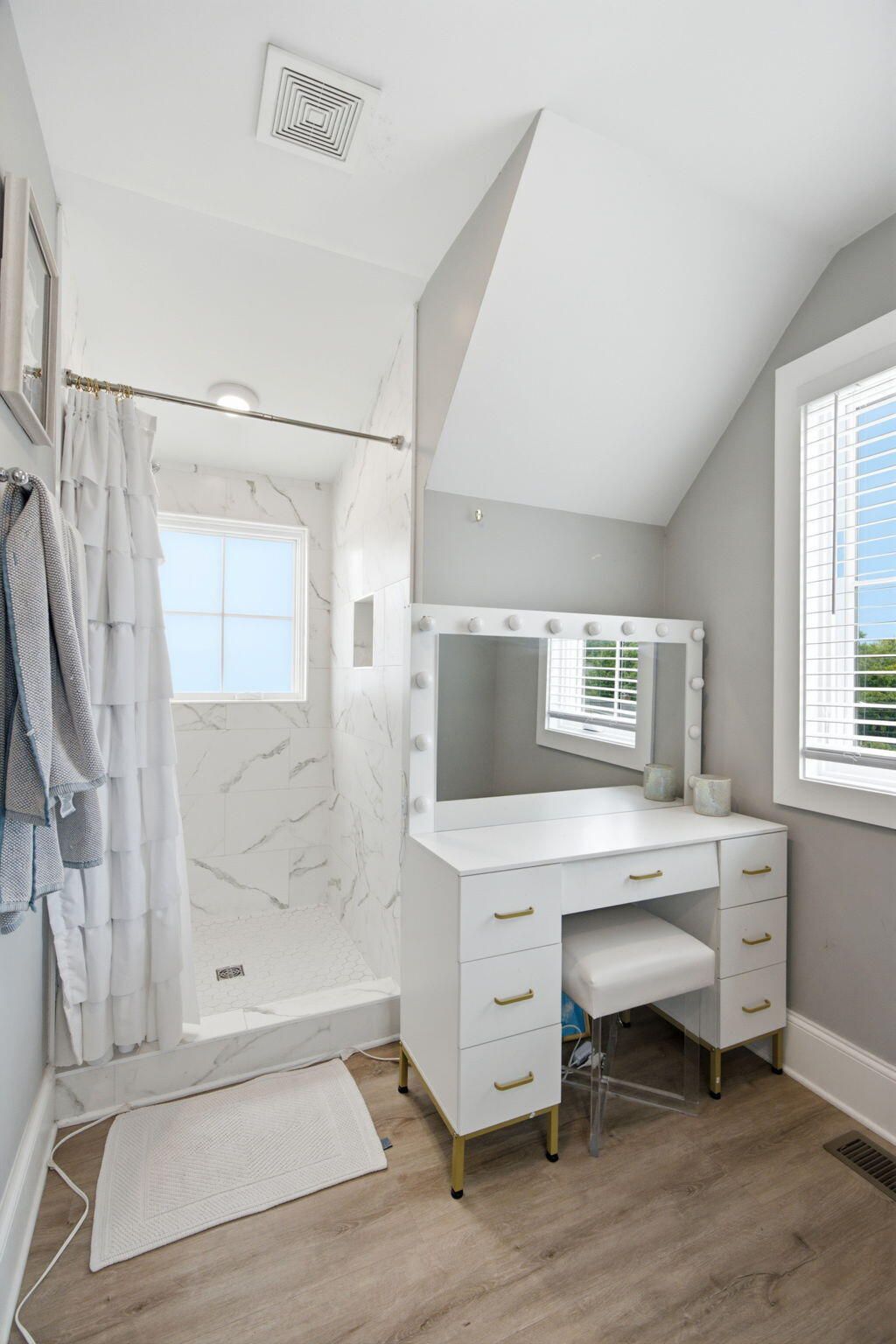 11 Hanover Street Photo 33