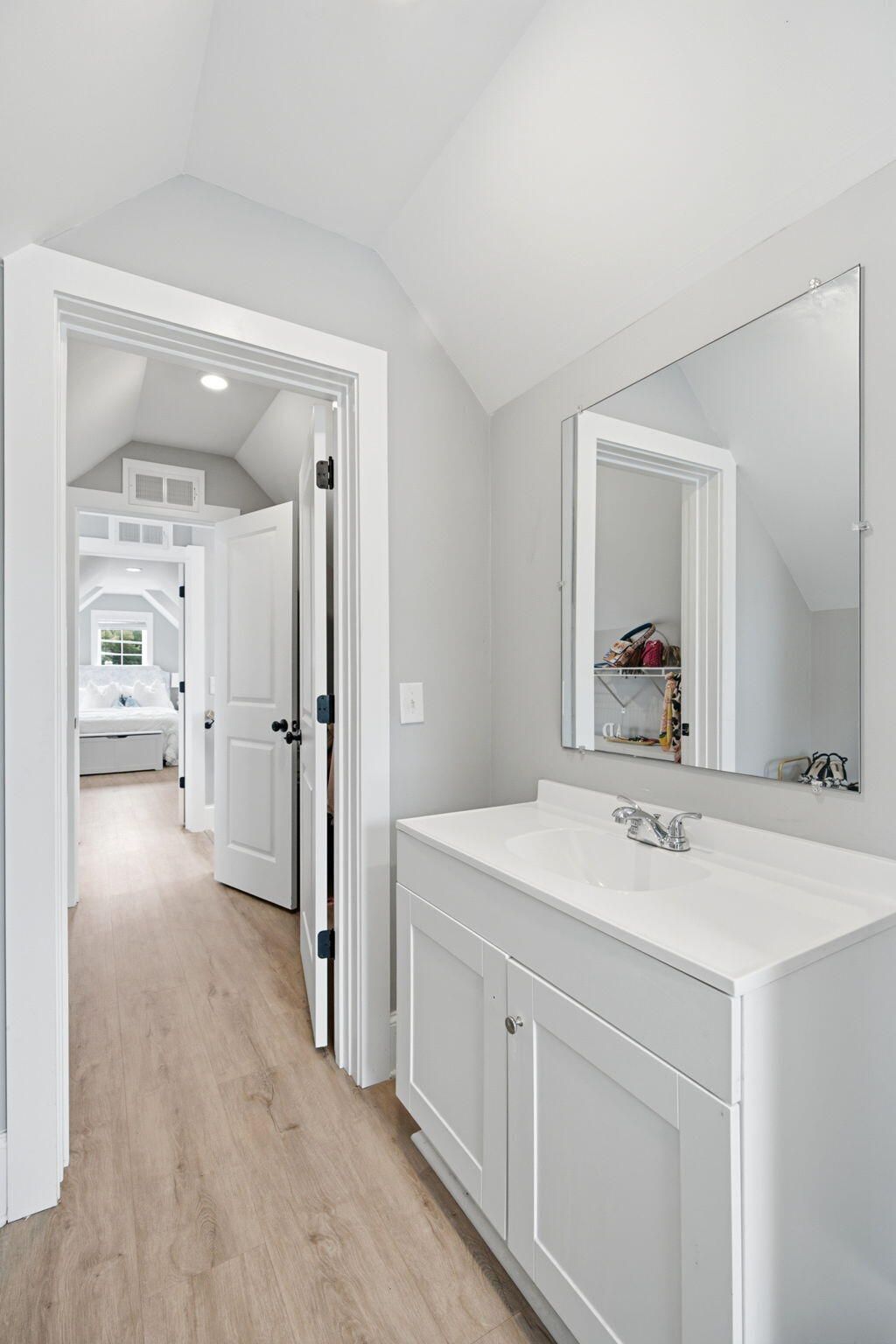 11 Hanover Street Photo 34