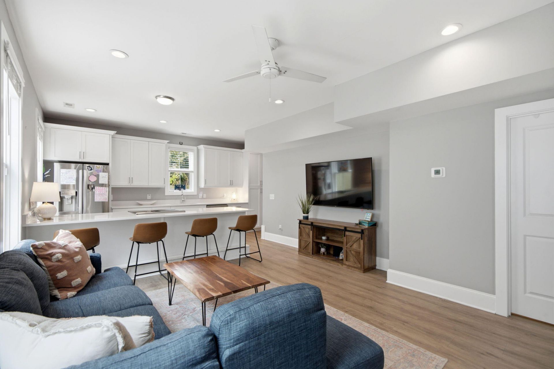 11 Hanover Street Photo 40