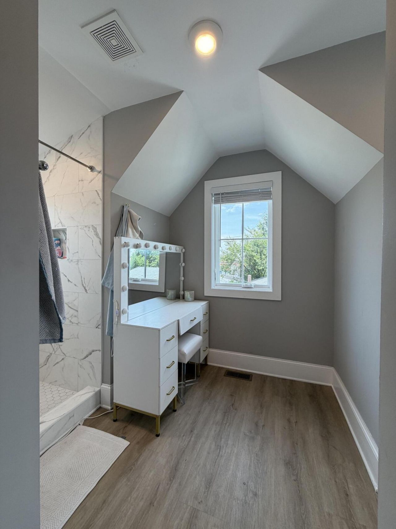 11 Hanover Street Photo 47