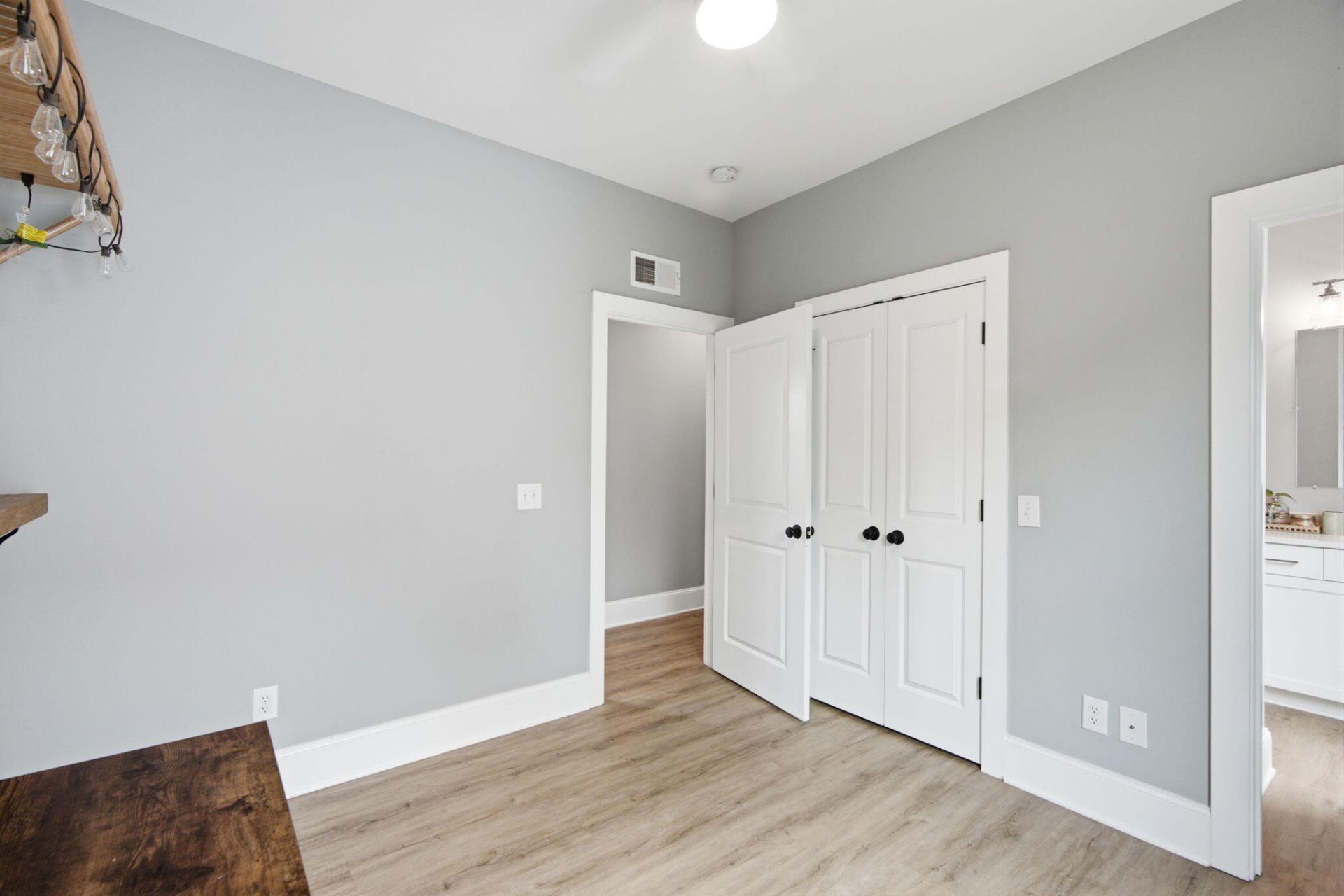 11 Hanover Street Photo 52