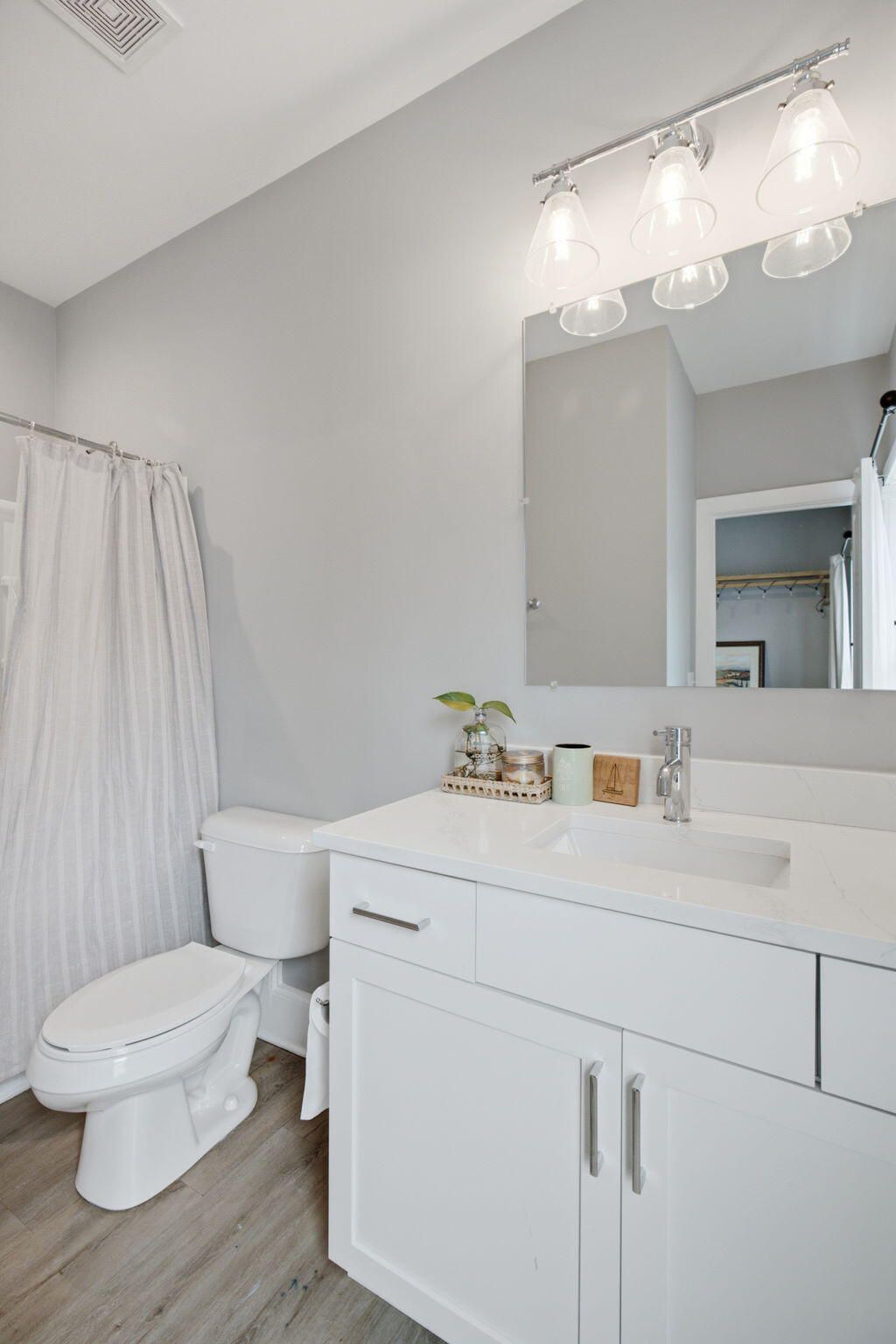 11 Hanover Street Photo 53