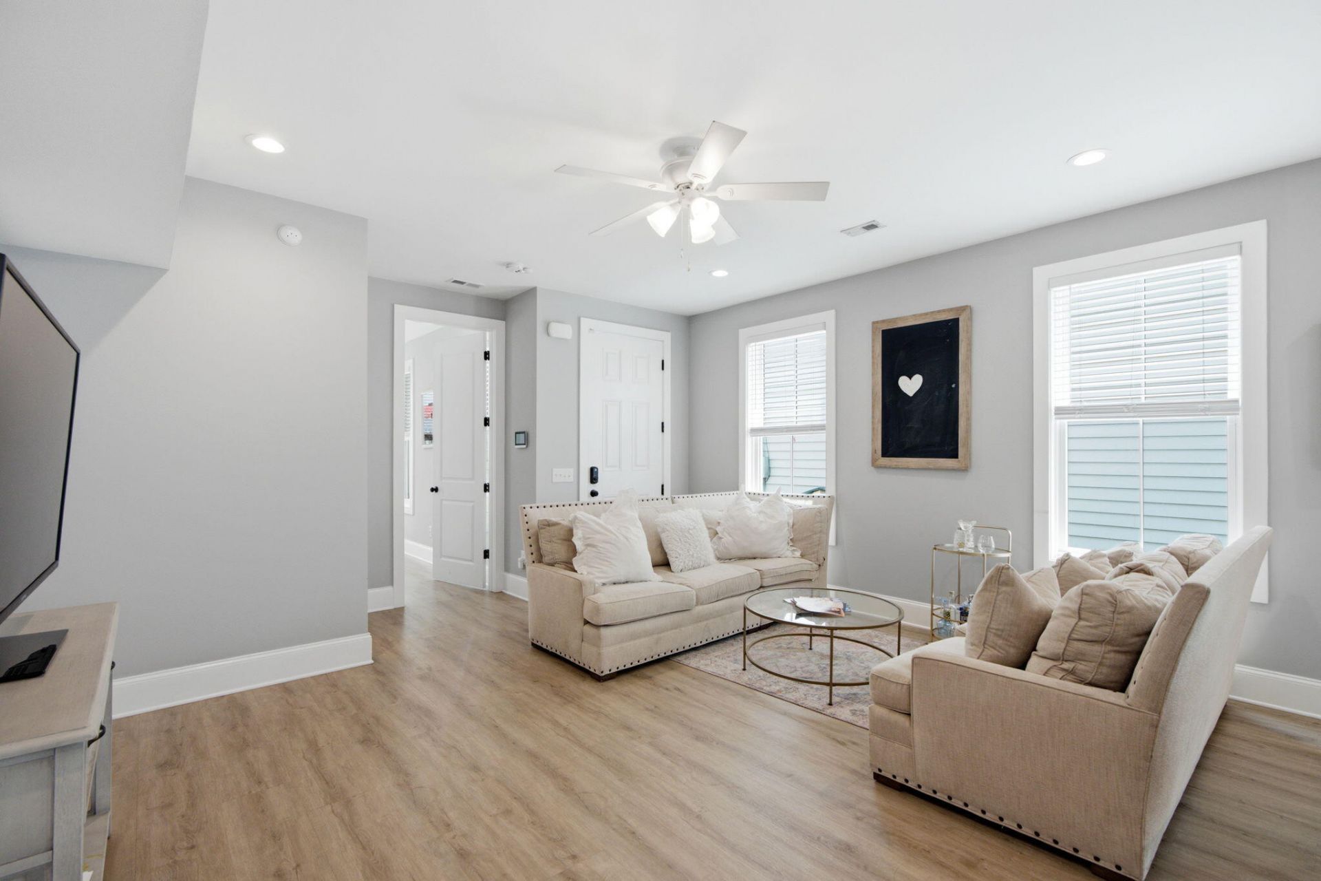 11 Hanover Street Photo 9
