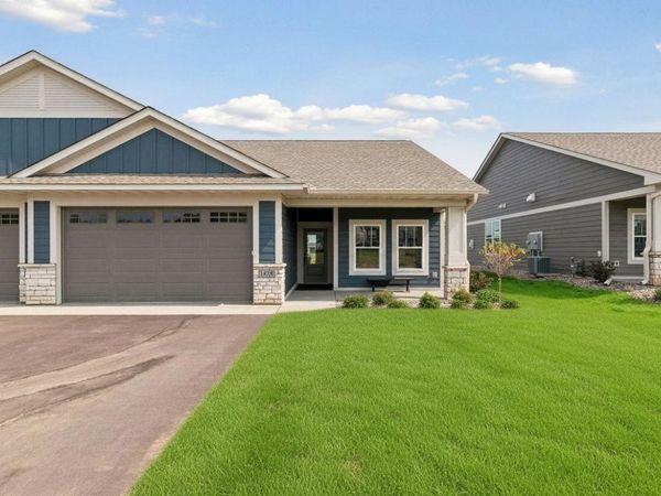 1479 Kenai Place, River Falls, WI 54022
