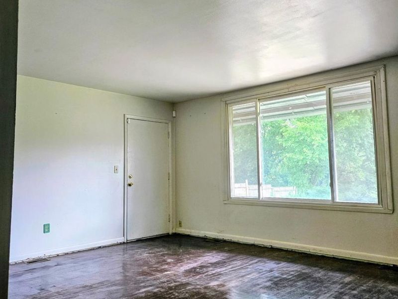 11483 Farmington Road, Forest Park, OH 45240 Photo 3