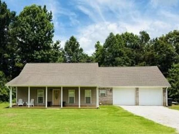 2610 Tuscumbia Road, Blue Springs, MS 38828