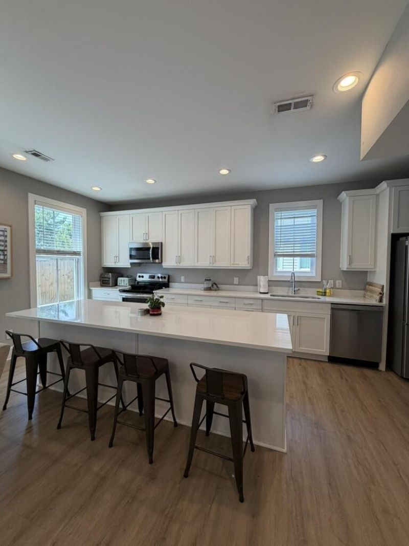 11 Hanover Street Photo 11