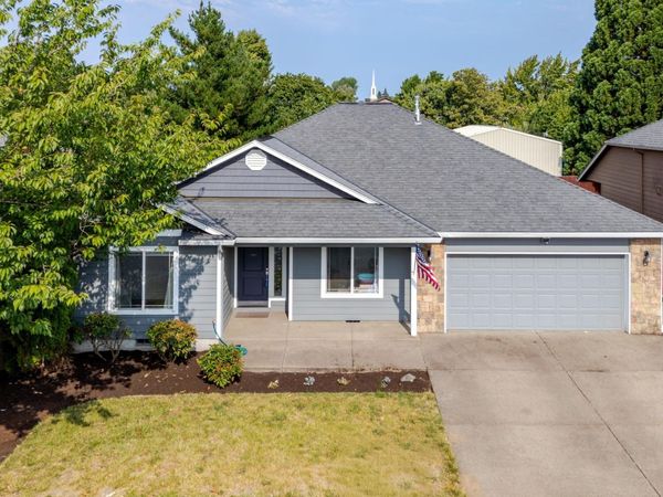 851 S 5th St, Jefferson, OR 97352