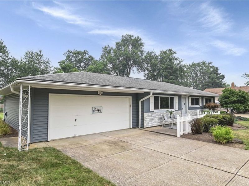 13366 Richards Drive, Strongsville, OH 44149 Photo 2
