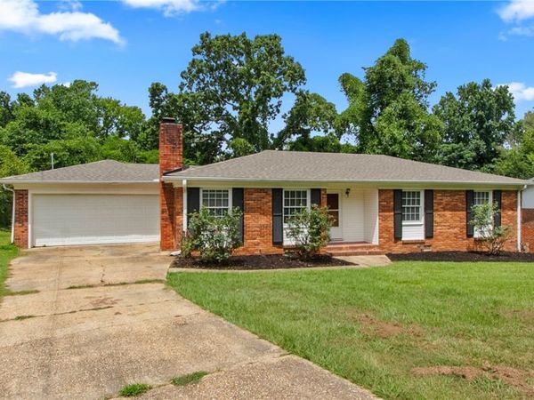 2314 Woodland Terrace , Tuscaloosa, AL 35404