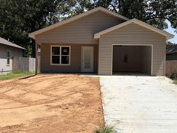 209 N Jackson Street, Cabot, AR 72023