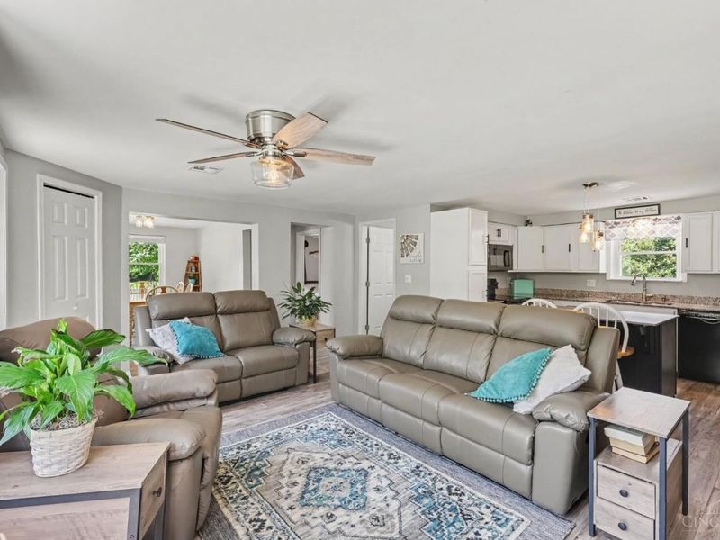 3796 Starling Road, Bethel, OH 45106 Photo 5