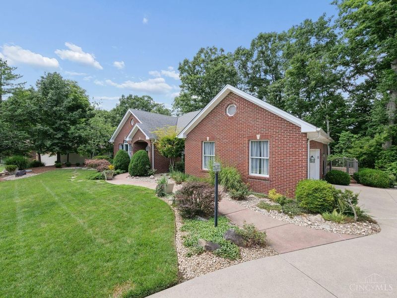 1705 Cottontail Drive, Miami Twp, OH 45150 Photo 2