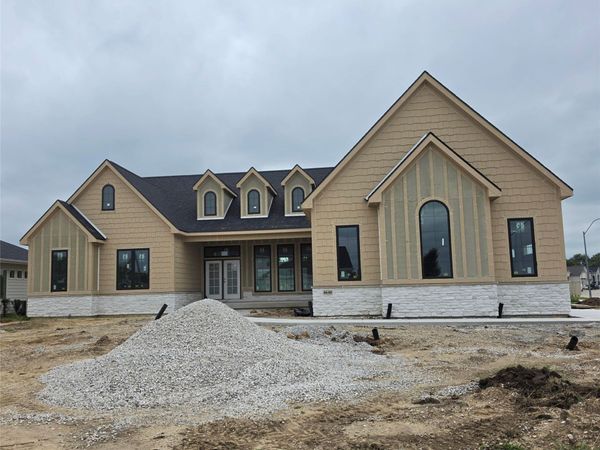 4640 161 Court, Urbandale, IA 50323