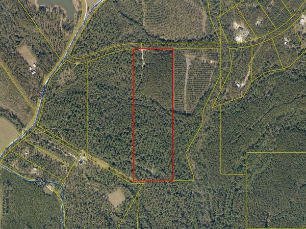 J-3 Southern Comfort Way, Laurel Hill, FL 32567