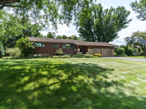 W4939 Hoeth St, La Crosse, WI 54601