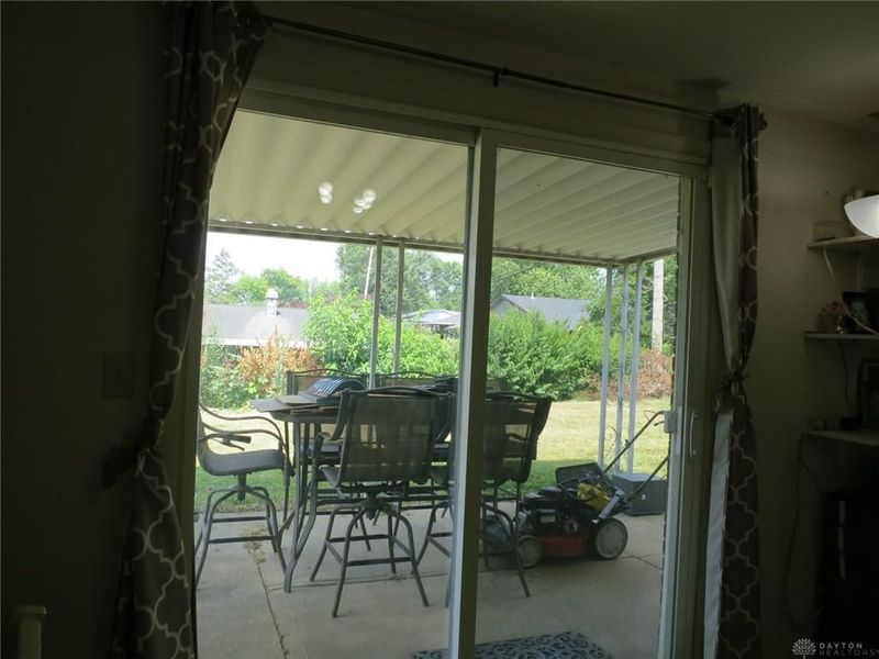 7001 Charing Court, Huber Heights, OH 45424 Photo 12