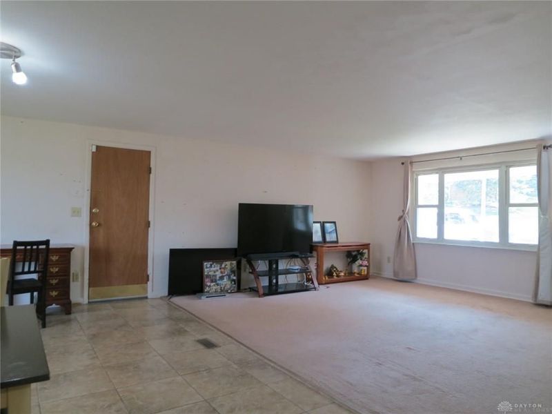 7001 Charing Court, Huber Heights, OH 45424 Photo 9