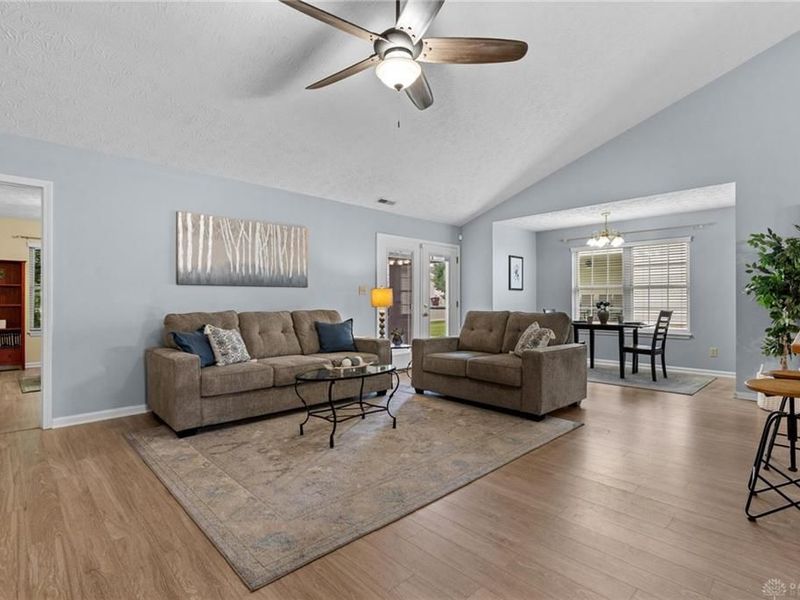 498 Kathys Way, Xenia, OH 45385 Photo 6