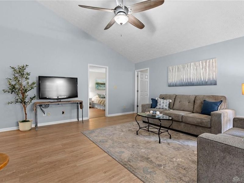 498 Kathys Way, Xenia, OH 45385 Photo 9