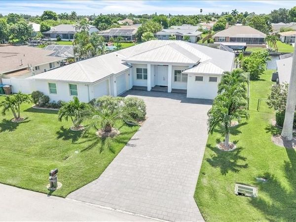 2918 SE 10th PL, CAPE CORAL, FL 33904