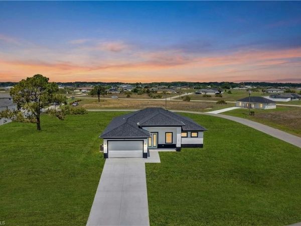 7020 patriot CT , LABELLE, FL 33935