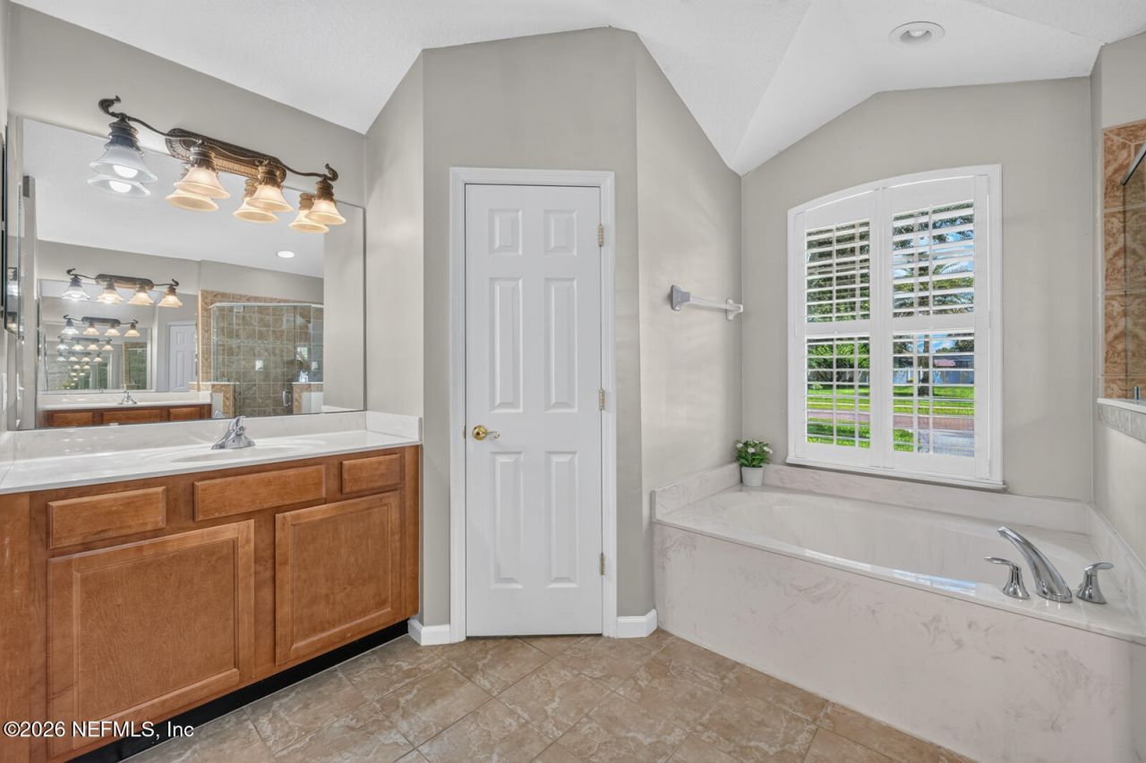 11032 S Royal County Drive, Jacksonville, FL 32221 Photo