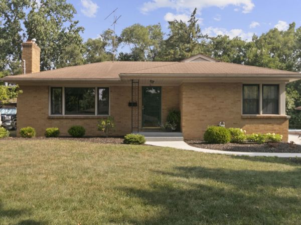 1701 8th Street NW, Grand Rapids, MI 49504