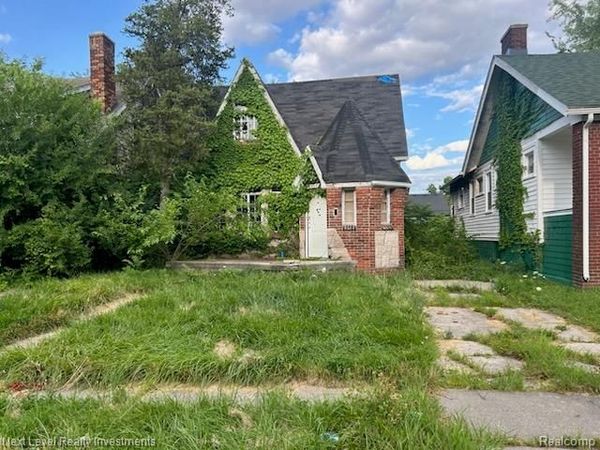 8854 Pinehurst Street , Detroit, MI 48204
