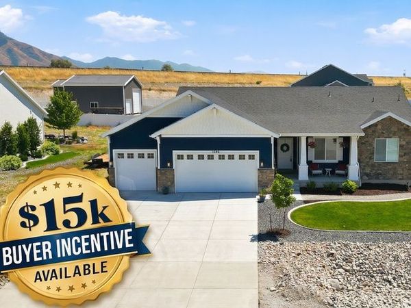 1266 E BLUE MOON DR N, Lake Point, UT 84074