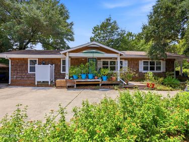 9081 Beach Drive SW, Calabash, NC 28467