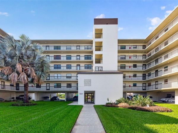 9860 62ND TERRACE N, Unit 1048, ST PETERSBURG, FL 33708
