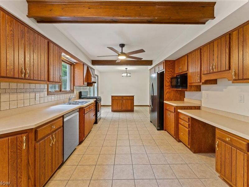 442 S Briarcliff Drive, Canfield, OH 44406 Photo 7
