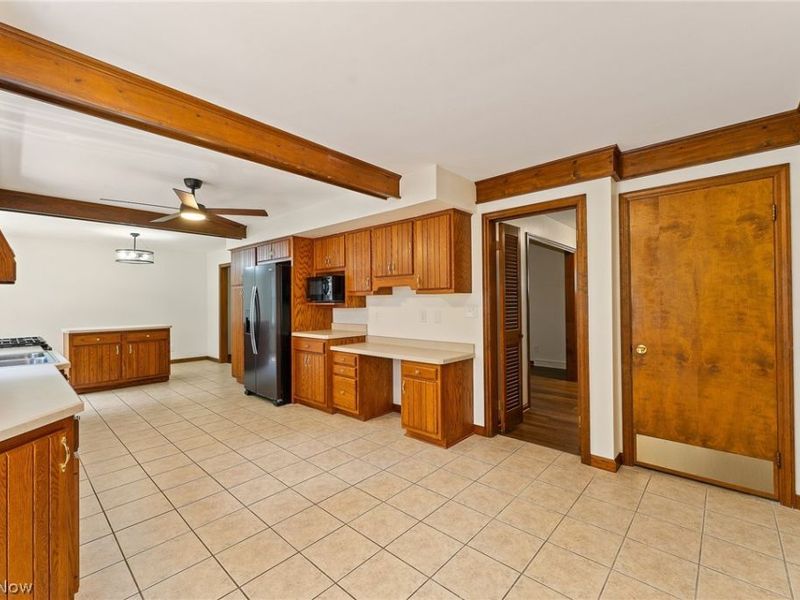 442 S Briarcliff Drive, Canfield, OH 44406 Photo 8