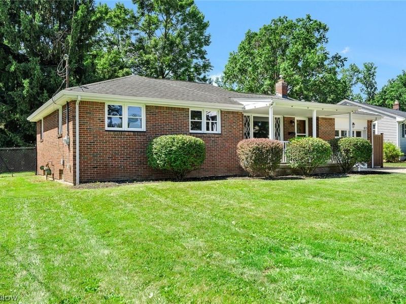 873 Edenridge Drive, Boardman, OH 44512 Photo 2