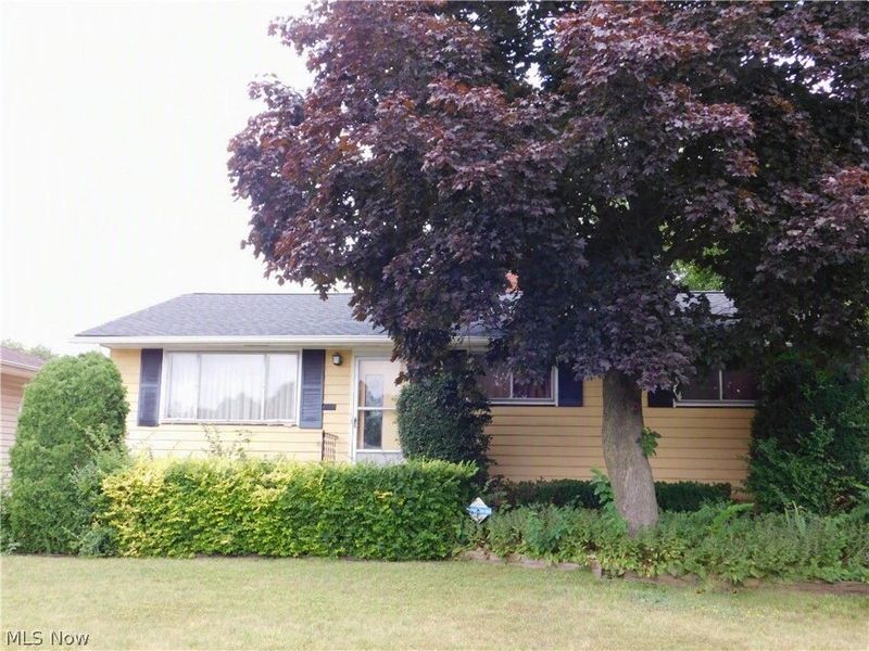 616 Judie Drive, Cleveland, OH 44109 Photo 2