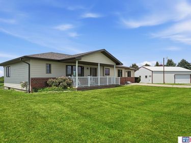 1667 N 12th Road, Palmyra, NE 68418