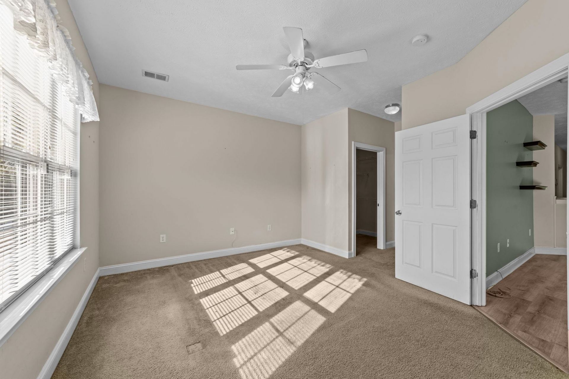 120 Fountain Pointe Ln.  Photo 15